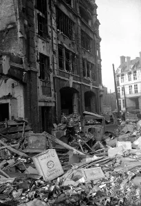 Fire appliances trapped and burnt on night of H. E. Fire blitz Deember 1940