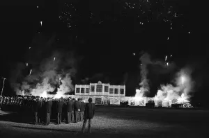 01070 Prints: The firework show watched by half a million people in Londons Hyde Park