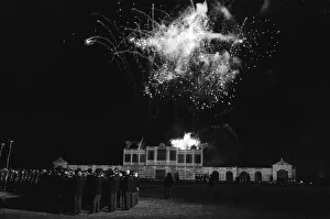 01070 Prints: The firework show watched by half a million people in Londons Hyde Park