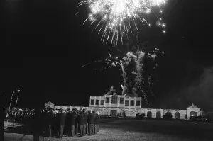 01070 Prints: The firework show watched by half a million people in Londons Hyde Park