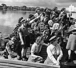 Boats Prints: The first ATS / EFI (Expeditionary Force Institute) girls to arrive for duty in