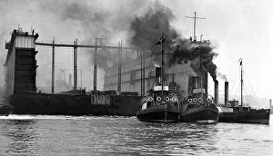 00081 Prints: The first section of the Singapore floating dock leaving Wallsend on the first stage of