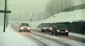Motorways Prints: The first snow of the winter January 1998 in Glasgow Traffic cars in Carmunnock Road