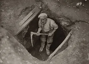 Dirty Prints: Flint Knapping at the Peter Grimes flint mine in Norfolk May 1935