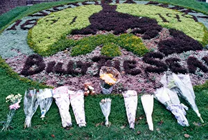 Floral Prints: Flowers placed alongside Cardiff Castle in memory of Princess Diana. Circa September 1997