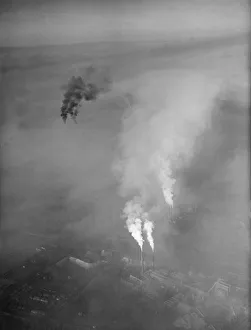 Pollution Prints: Fog Scenes Aerial views of docks at Gravesend Kent 1949 020996 / 3