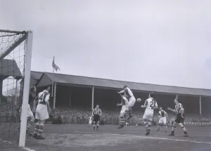 Football Blackburn v Newcastle Utd SP 30 / 3 / 1952 C1628 / 2