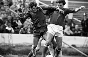 Images Dated 17th April 1977: Football: Chelsea vs. Nottingham Forest. April 1977 77-02166-006