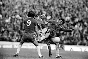 Images Dated 17th April 1977: Football: Chelsea vs. Nottingham Forest. April 1977 77-02166-004