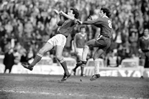 Images Dated 17th April 1977: Football: Chelsea vs. Nottingham Forest. April 1977 77-02166-045