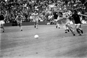 Football Division 1. Aston Villa 0 v. Everton 2. September 1980 LF04-26-005