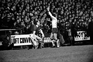 Football: Norwich F. C. (1) v. Manchester United F. C. (0). January 1975 75-00414-006