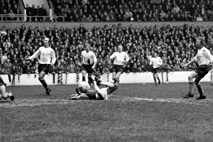 Football: West Ham vs. Burnley F. C. March 1975 75-01462-008