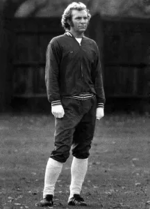 Footballer Bobby Moore: England training at Roehampton. November 1971 P030988