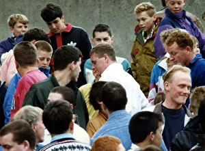00449 Prints: Footballer Paul Gascoigne - Gazza Paul Gascoigne mingles amongst the Newcastle