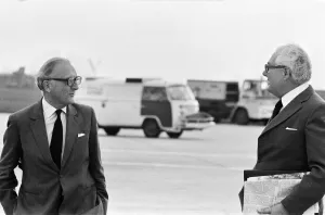 01143 Prints: Foreign Secretary Lord Carrington with former Prime Minister James Callaghan at Heathrow
