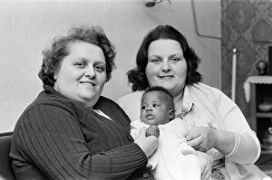 Images Dated 2nd February 1977: Foster mums Irene Bowen and Margaret Hickson from Kings Norton, Birmingham
