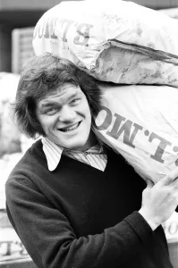 00414 Prints: Fran Cotton, Englands newly appointed Captain seen he helping his Coventry team mate