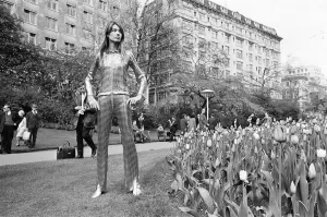 01083 Prints: Francoise Hardy, french singer is staying at the Savoy Hotel, London