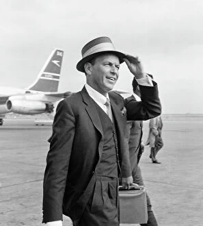 Images Dated 20th August 2015: Frank Sinatra seen here arriving at Heathrow airport in the summer of 1961