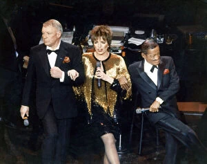 00151 Collection: Frank Sinatra singerand actor onstage with Liza Minneli