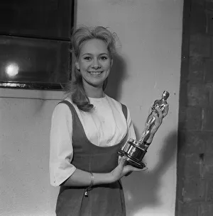 Fransesca Annis Actress pictured at Elstree studio Q1703 Box 30 British