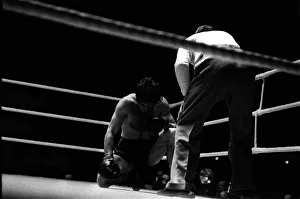 00200 Prints: Freddie Mills is knocked down June 1949 during his fight with Bruce Woodcock