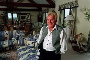 Freddie Starr Comedian / Actor Actor June 98 At home in his luxury house