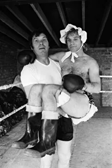 Freddie Starr is in training for a verbal punch-up with world heavyweight champion
