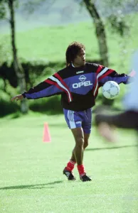 00949 Prints: French Squad Training at Haydon Bridge High School in Northumberland, 9th June 1996