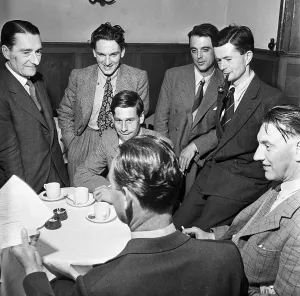 00616 Prints: Frogmens Reunion for World War Two heroes awarded the Victoria Cross