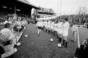 Fulham 6 v. Leyton Orient 1. Former England captain Bobby Moores last match