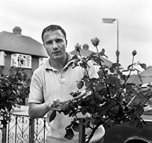 Rose Prints: Fulham and England footballer George Cohen tries his hand at some household chores