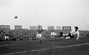 Fulham FC v Nottingham Forest FC Graham Leggat of Fulham football club in miod air