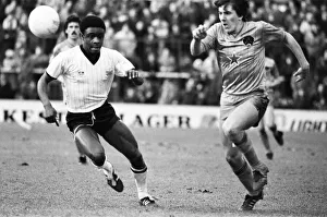 Fulham v Newcastle Football Division Two Paul Parker tracks NewcastleOs Peter