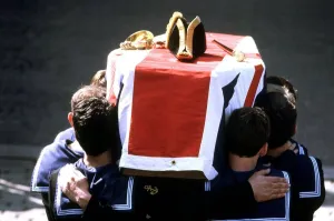 00006 Prints: Funeral of Earl Mountbatten Pallbearers carry coffin 1979 Bearer party from HMS