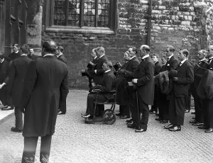 00008 Prints: Funeral of Viscount Northcliffe attended by Viscount Rothermere, Cecil Harmsworth
