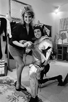 Engagement Prints: Gallant Paul Kevin proposes to fashion model Julie Dennis. August 1987 P009046