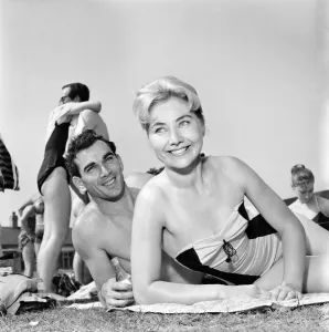Galleon Pool: 21 year old Wendy Newgrosh from Prestwich Lanes. June 1960 M4290-005