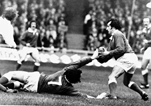 Commentators Prints: Gareth Edwards Welsh scrum half in action against England at Cardiff