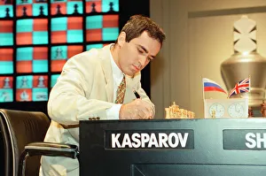 Garry Kasparov and Nigel Short sitting to play their first Chess match this afternoon