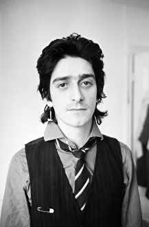 00355 Prints: Gary Holton, actor and singer pictured at the flat he shared with friend