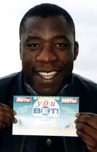 Gary Mason Boxing promotes Daily Mirror prize card game