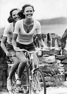 Cycling Prints: Gay and Zoe Spink: Any connoisseur of the female form will readily admit that twins Gay