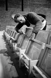 £13 a week carpenter Len Edmunds playing his homemade violin