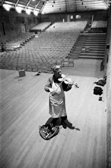 £13 a week carpenter Len Edmunds playing his homemade violin