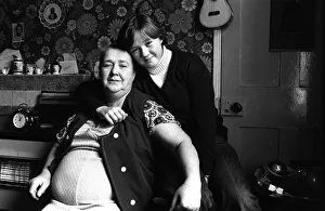 &pound;150 up to 1 / 4 page Pauline Quirke with mother Hetty at home in Stoke
