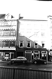 A general picture of Newcastle Quayside featuring Bessie Surtees house, Sandhill