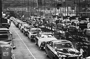 01186 Prints: General scenes showing the new Jaguar cars coming off the production line at the plant