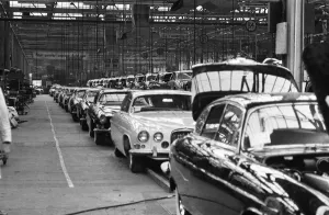 01186 Prints: General scenes showing the new Jaguar cars coming off the production line at the plant